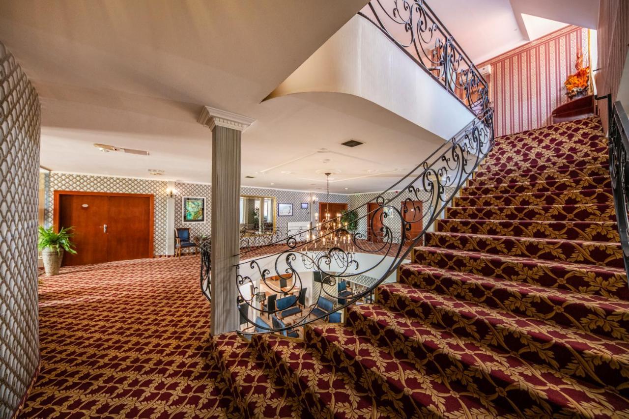 Duna Relax Hotel 라츠케브 외부 사진