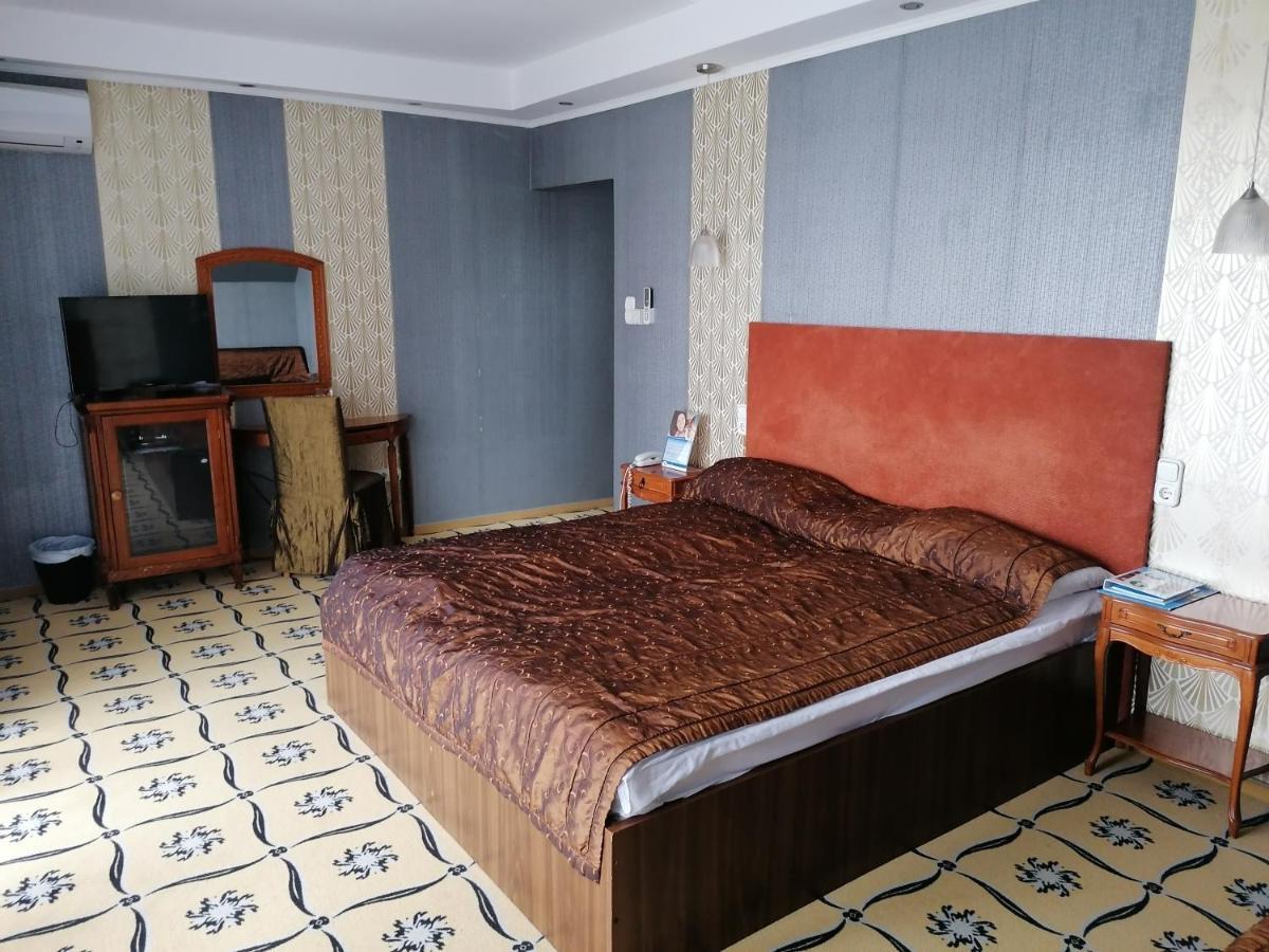 Duna Relax Hotel 라츠케브 외부 사진